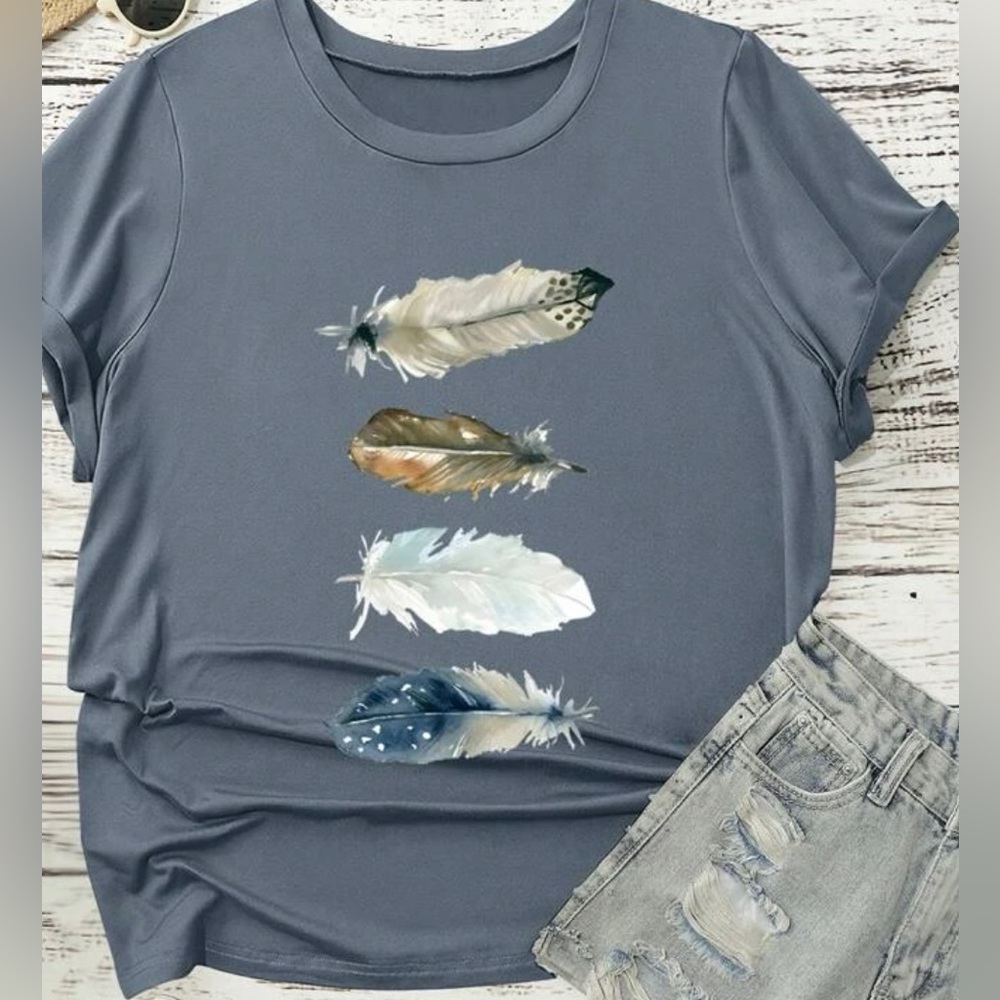 Boho Feather Print T-Shirt size 3x Dusty Blue Cuffed Sleeves So Soft
